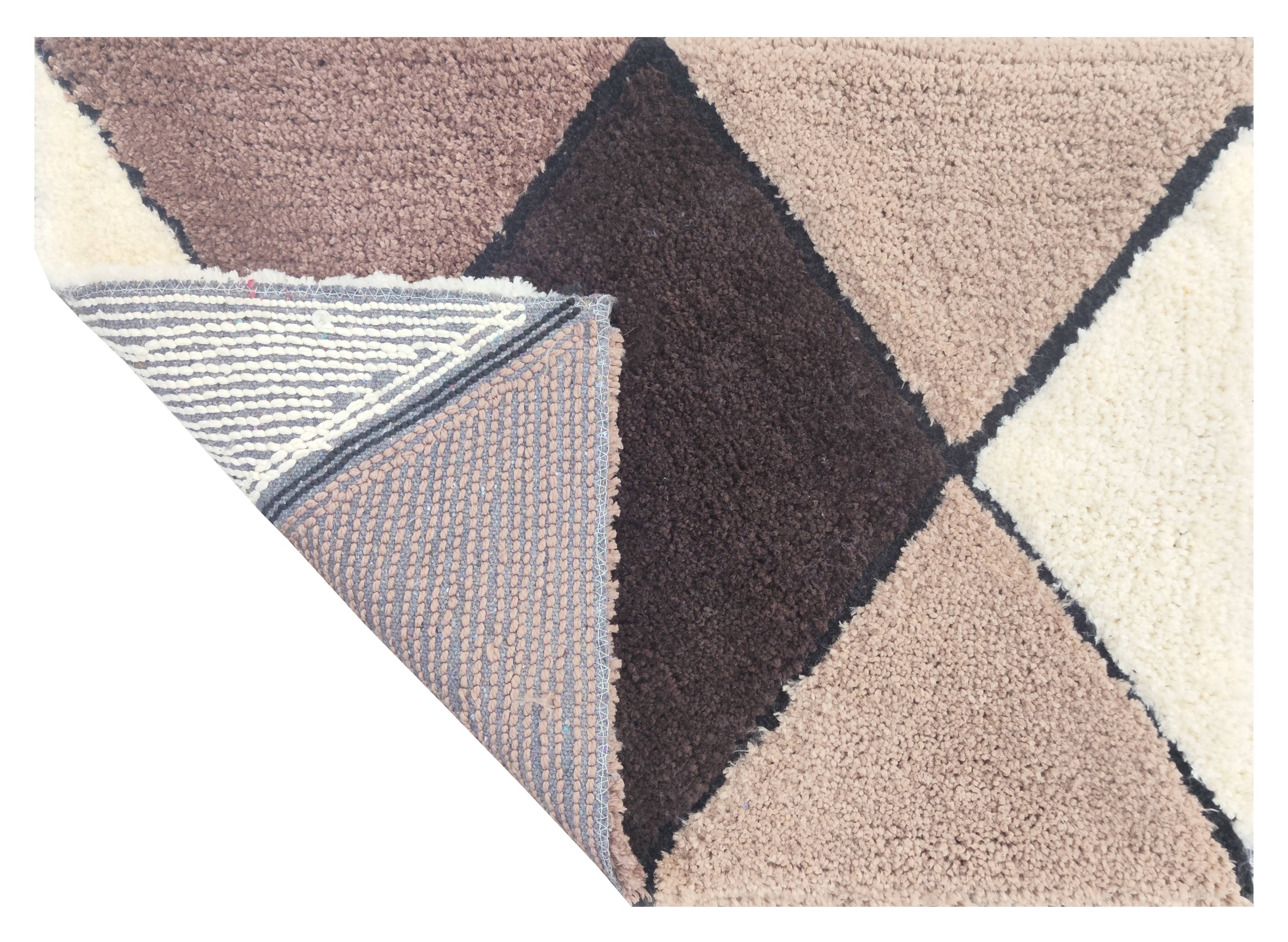 Bathroom Rug featuring a modern geometric design in soft microfiber, ideal for everyday use in the bathroom.